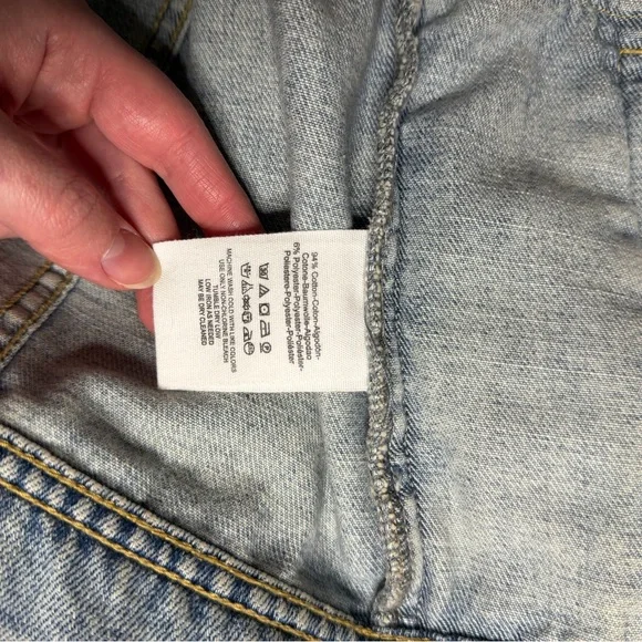 Free People Light Wash Distressed Denim Jacket Size XS - Picture 6 of 6